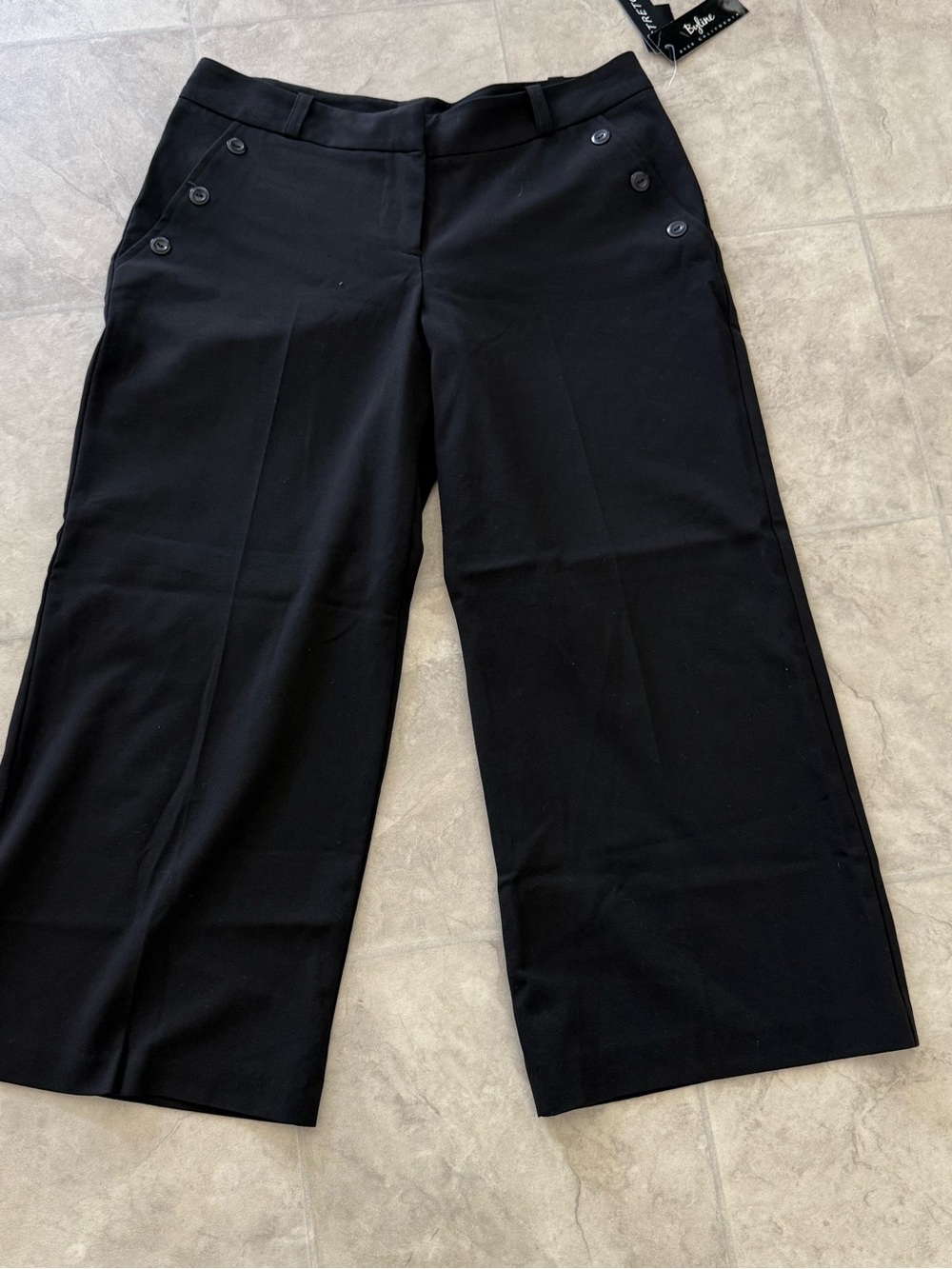 NWT Black Wide Leg Cropped Dress Pants